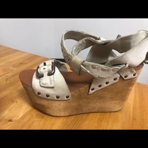 Platform wooden leather sandal